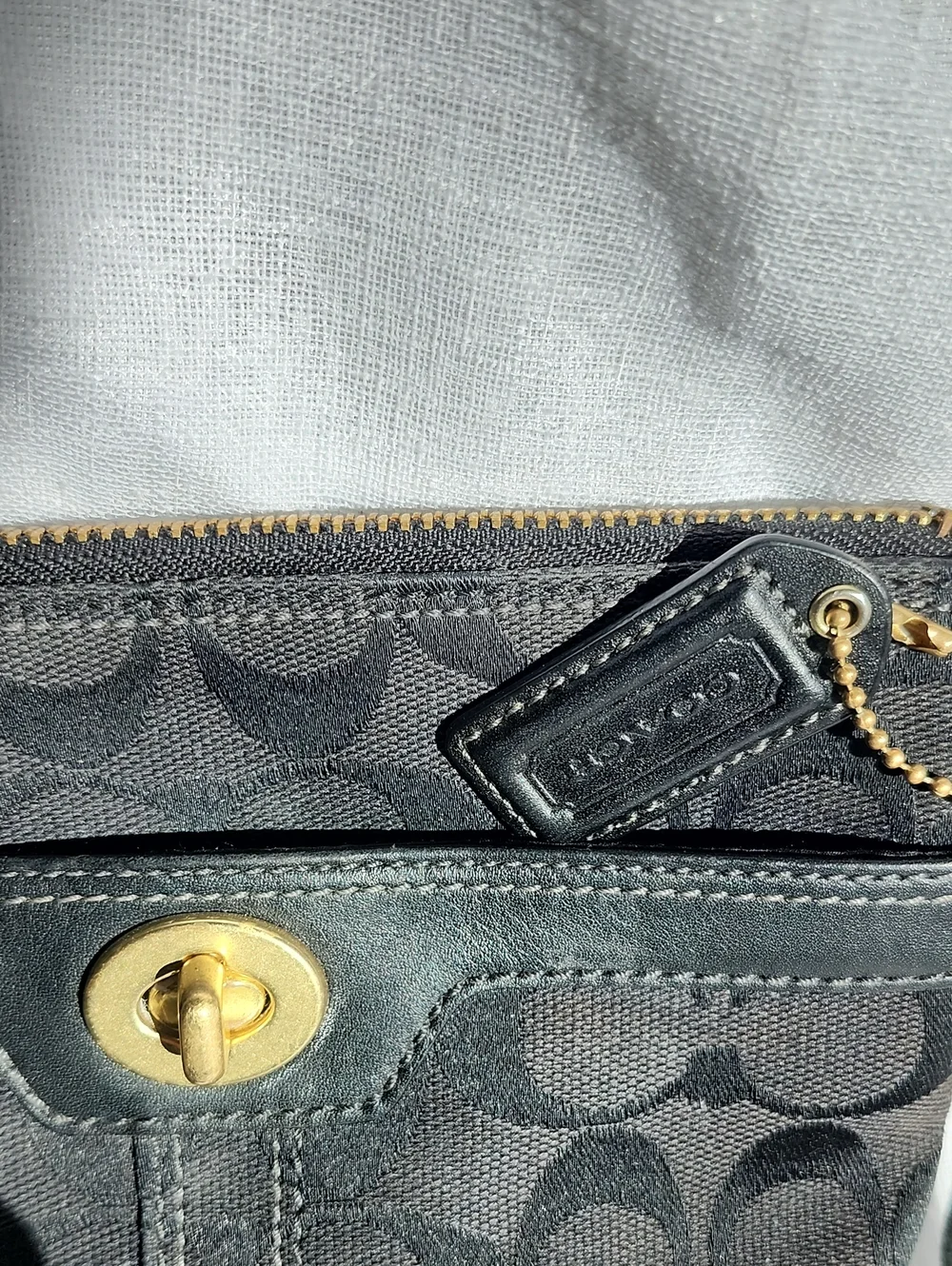 Coach Ex Cond Hampton Black Signature Jacquard Crossbody Gold-Tone, $55